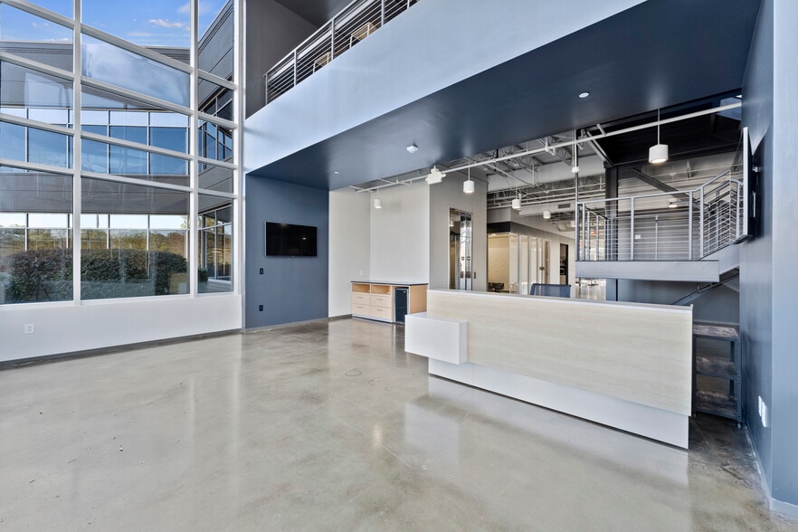 More Photos Of 5520 Capital Center Dr, Raleigh Office For Sale