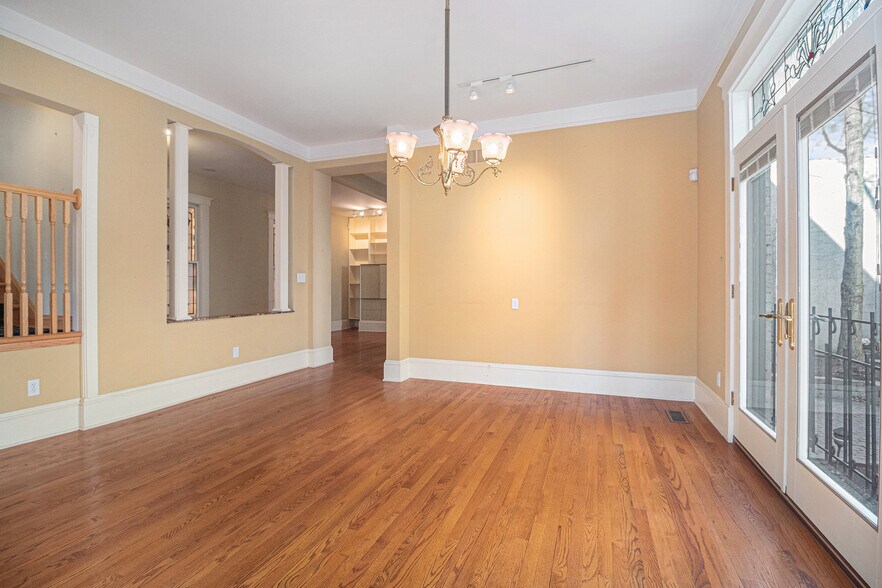 More Photos Of 318 S Thayer St, Ann Arbor Flex For Sale