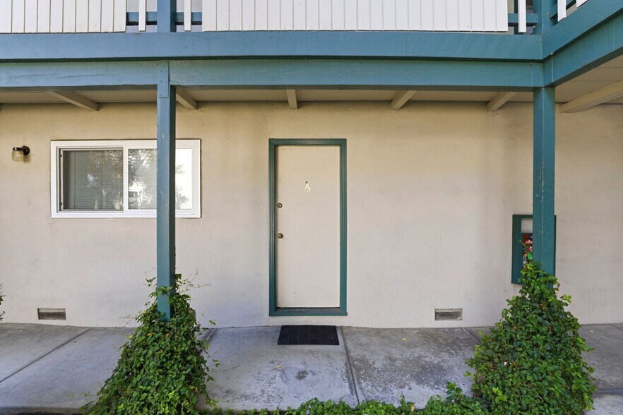 More Photos Of 511 Walker Dr, Mountain View Apartments For Sale