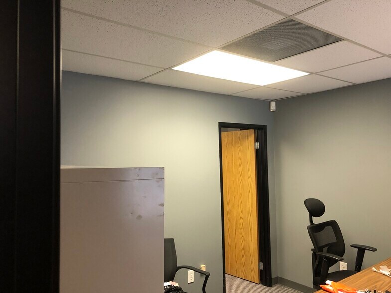 More Photos Of 271 US Highway 46, Fairfield Office For Lease