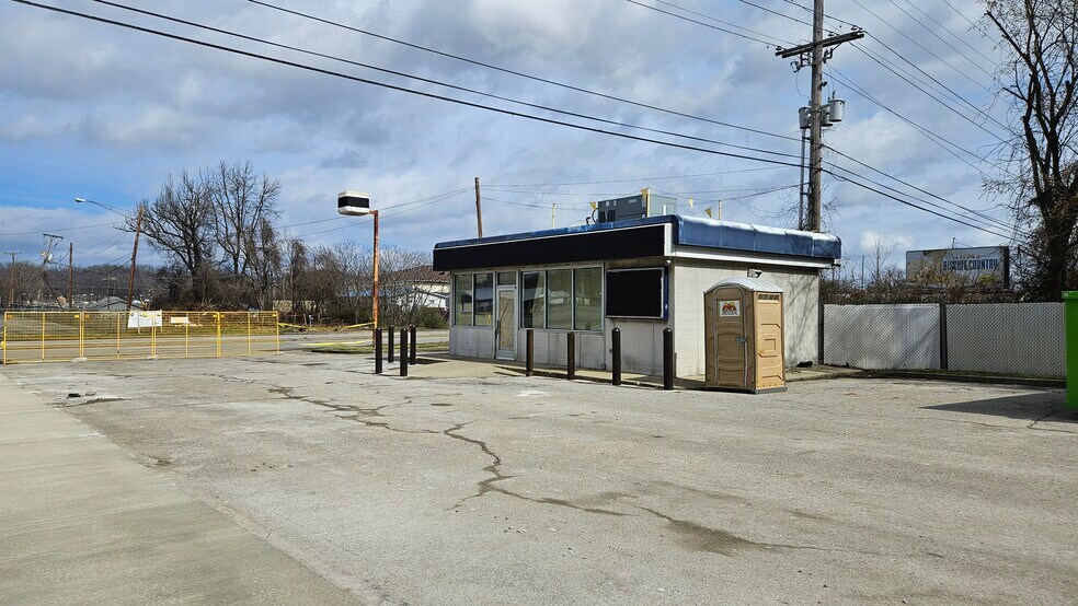 Primary Photo Of 4969 Waverly Rd, Huntington Convenience Store For Sale