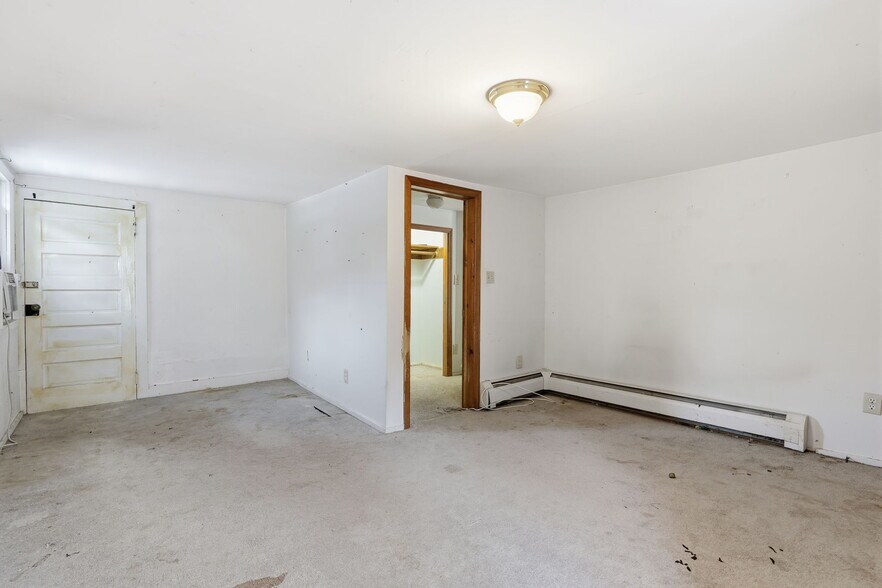 More Photos Of 2695 Main St, Lawrence Apartments For Sale