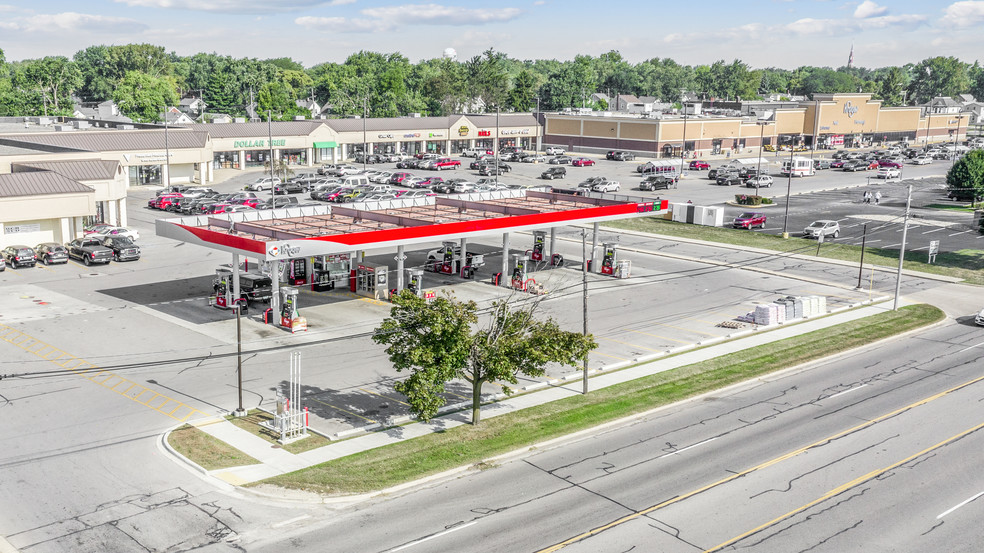 More Photos Of 850-1020 S Monroe St, Monroe Supermarket For Lease