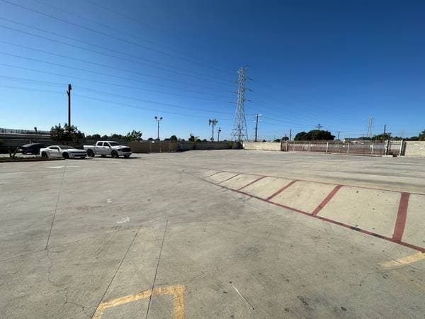 More Photos Of 15001 S Figueroa St, Gardena Distribution For Lease