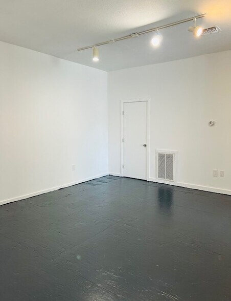 More Photos Of 1295 Alabama St, San Francisco Storefront Retail Residential For Lease
