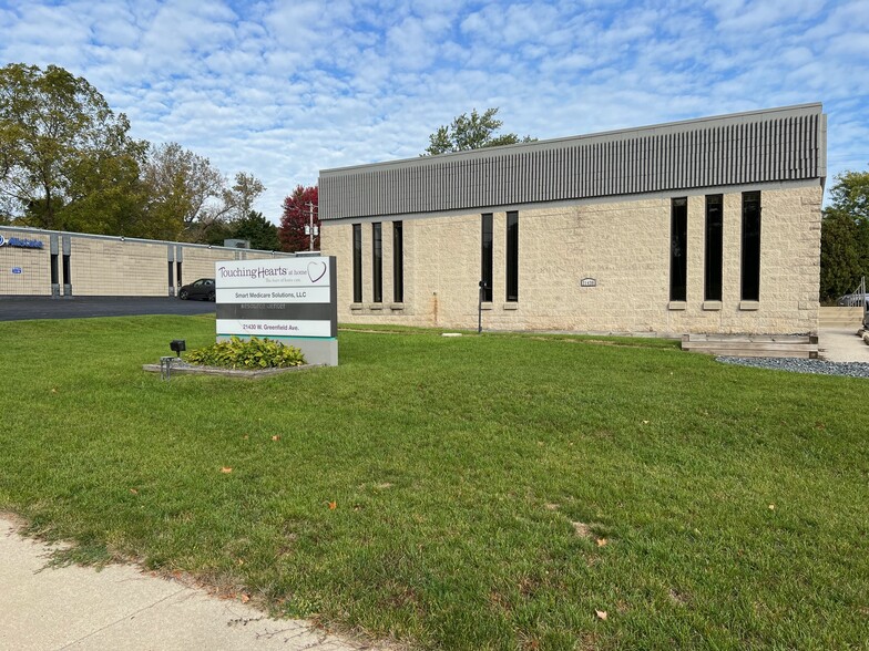 Primary Photo Of 21430 W Greenfield Ave, New Berlin Office For Lease