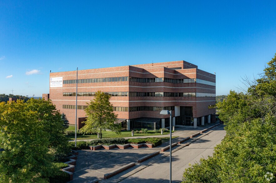 More Photos Of 480 Vantage Pt, Miamisburg Medical For Lease