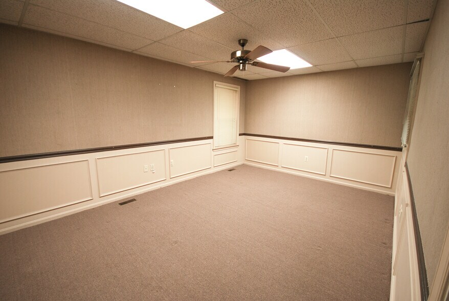 More Photos Of 11303 Amherst Ave, Wheaton Office Residential For Sale