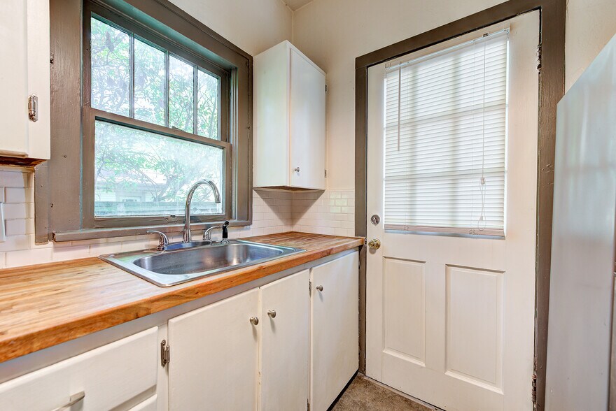 More Photos Of 408 Chautauqua Ave, Norman Multifamily For Sale