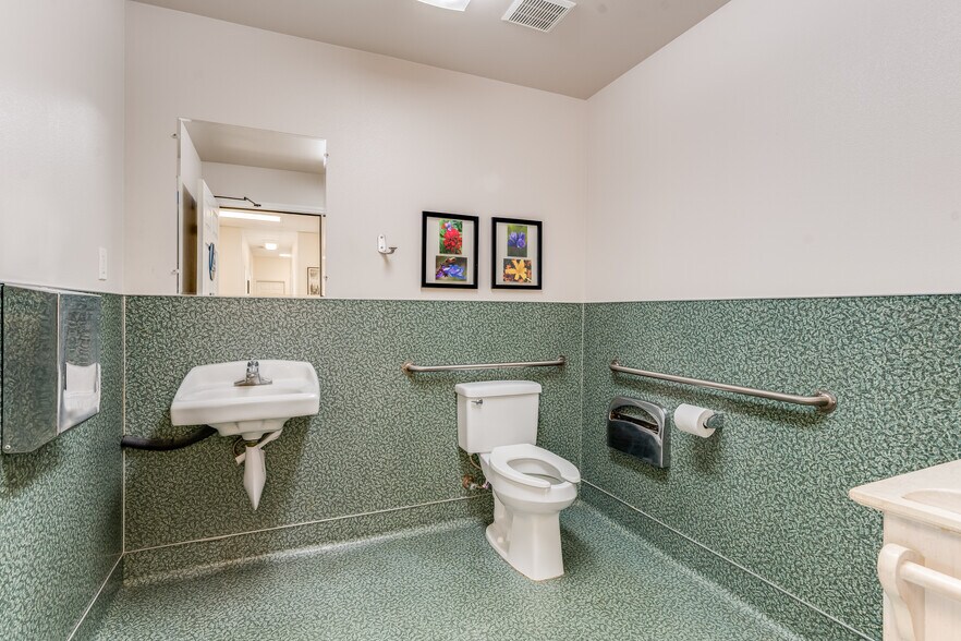 More Photos Of 7090 Atascadero Ave, Atascadero Medical For Sale