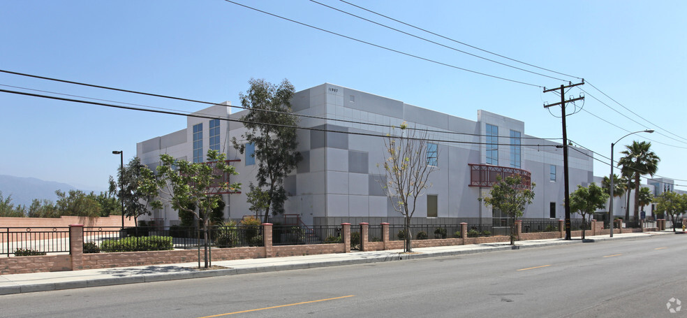 Primary Photo Of 11911 Clark St, Arcadia Warehouse For Lease