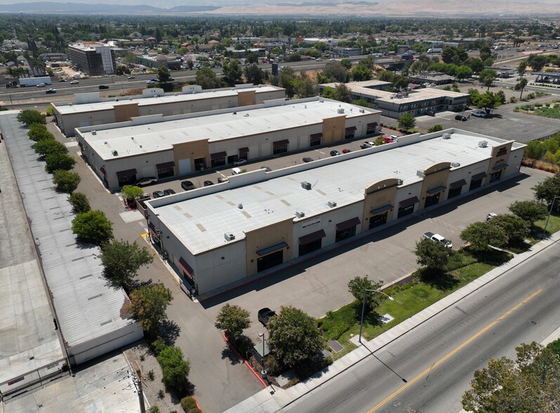 More Photos Of 460 W Larch Rd, Tracy Warehouse For Sale