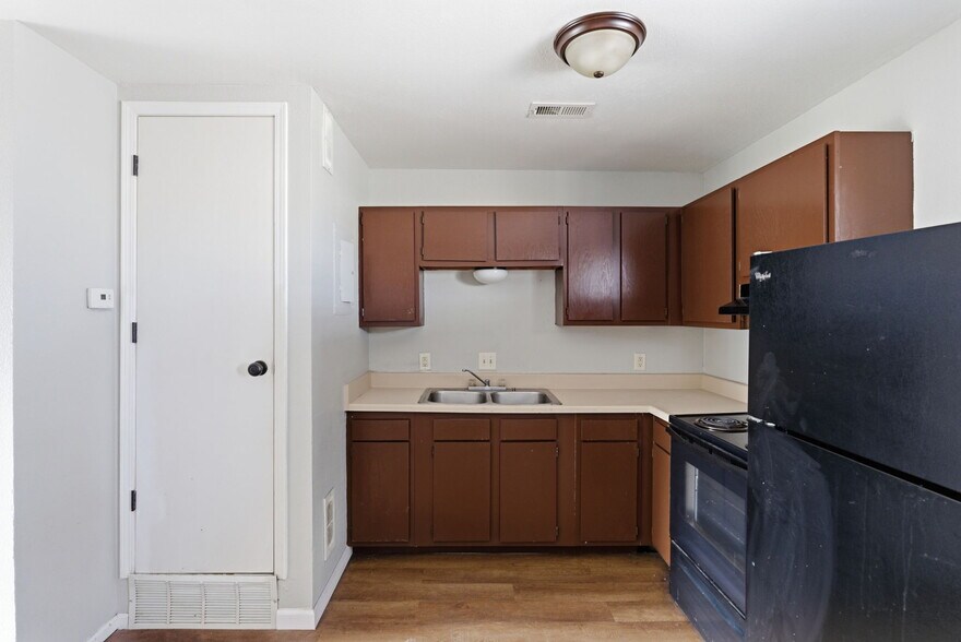 More Photos Of 538 N Florence St, Wichita Apartments For Sale