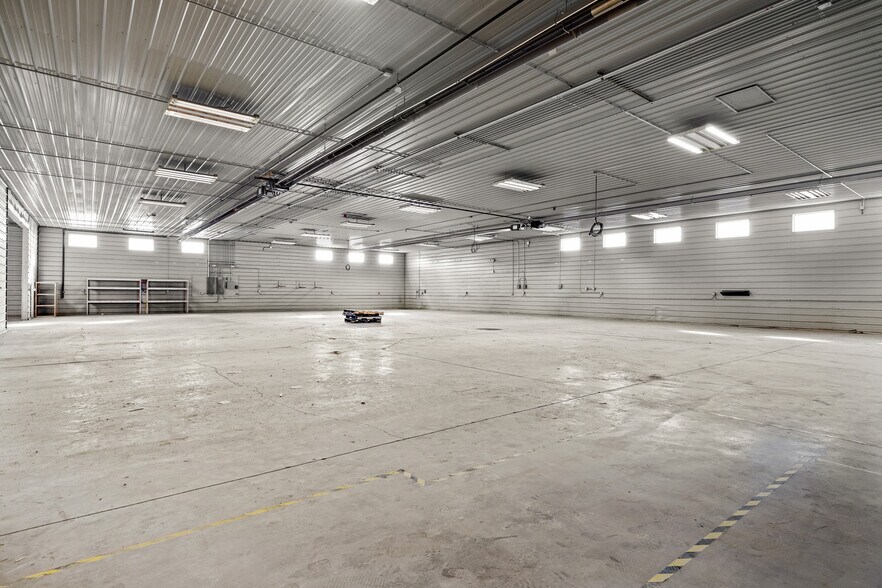 More Photos Of 6797 E Wildcat Rd, Evansville Warehouse For Sale