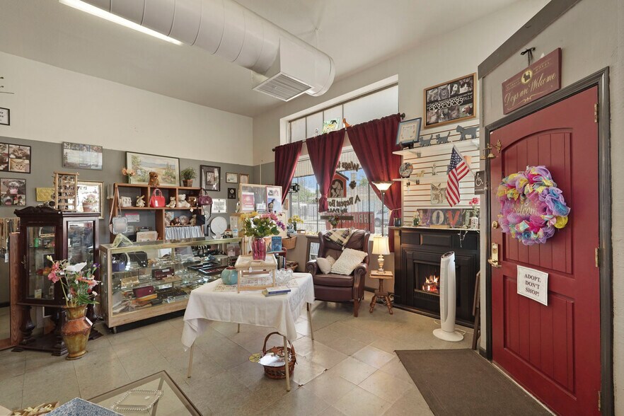 More Photos Of 2 N Main St, Lodi Storefront Retail Office For Sale