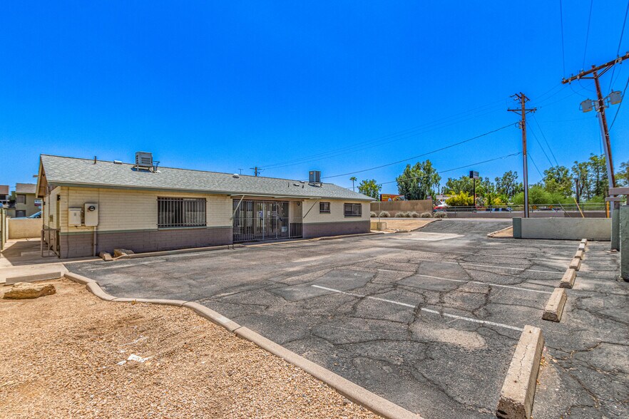 More Photos Of 8545 N Black Canyon Hwy, Phoenix Medical For Sale