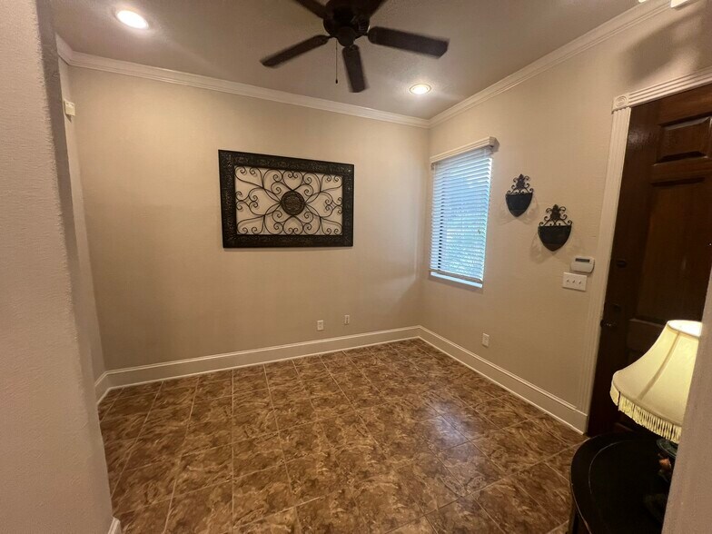 More Photos Of 5509 Louetta Rd, Spring Office For Sale