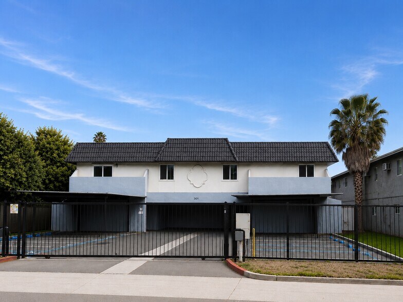 Primary Photo Of 331 E Washington Ave, Escondido Apartments For Sale