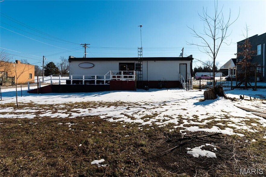 More Photos Of 605 E Main Ave, Cuba Storefront Retail Residential For Sale