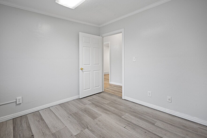 More Photos Of 9386 S Redwood Rd, West Jordan Office For Lease