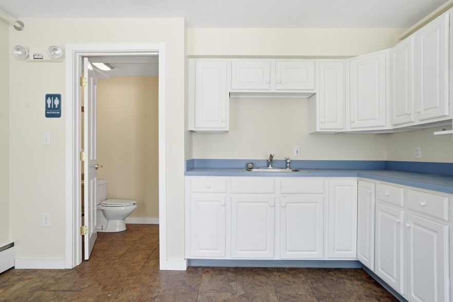 More Photos Of 200 N State St, Concord Flex For Lease