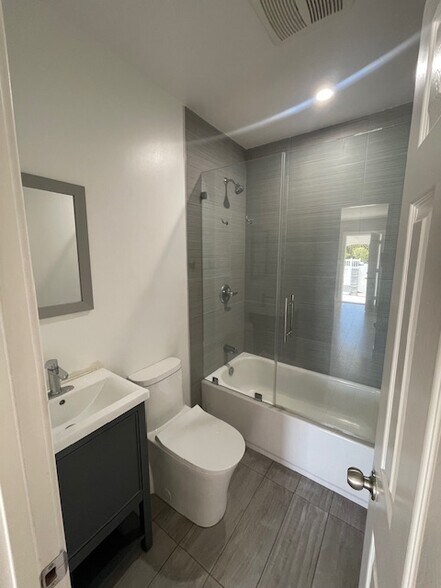 More Photos Of 10802 Crockett St, Sun Valley Apartments For Sale