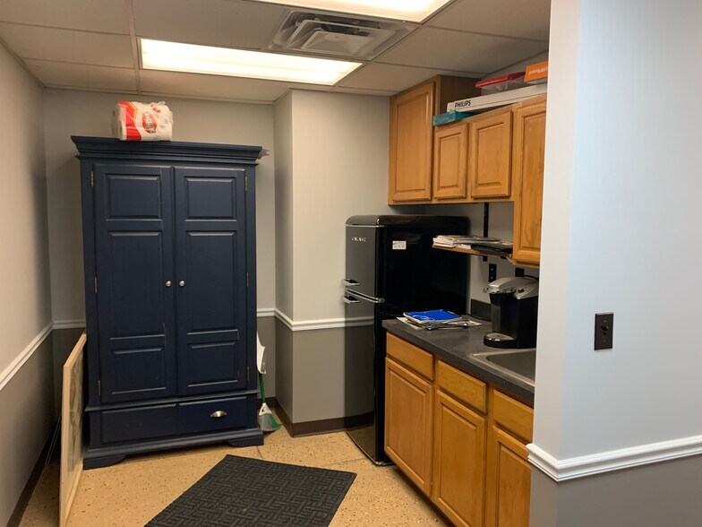 More Photos Of 5540 E Highland Rd, Howell Warehouse For Lease