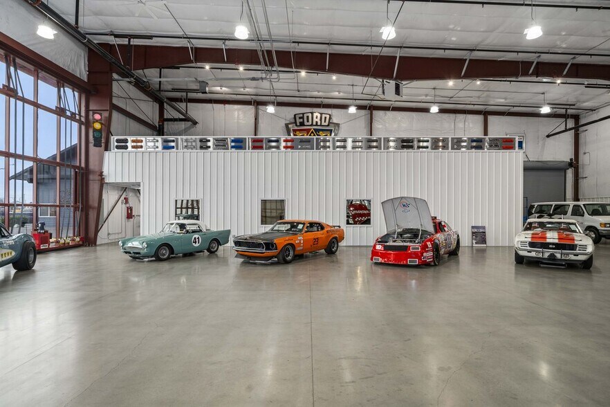 More Photos Of 1920 Garrett St, Enumclaw Industrial For Sale