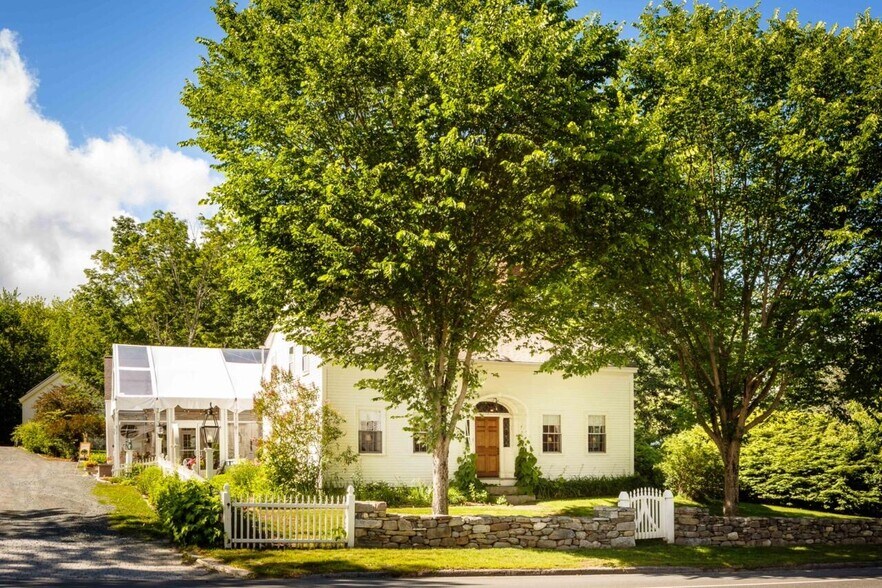 More Photos Of 33 Tenney Hl, Blue Hill Restaurant For Sale