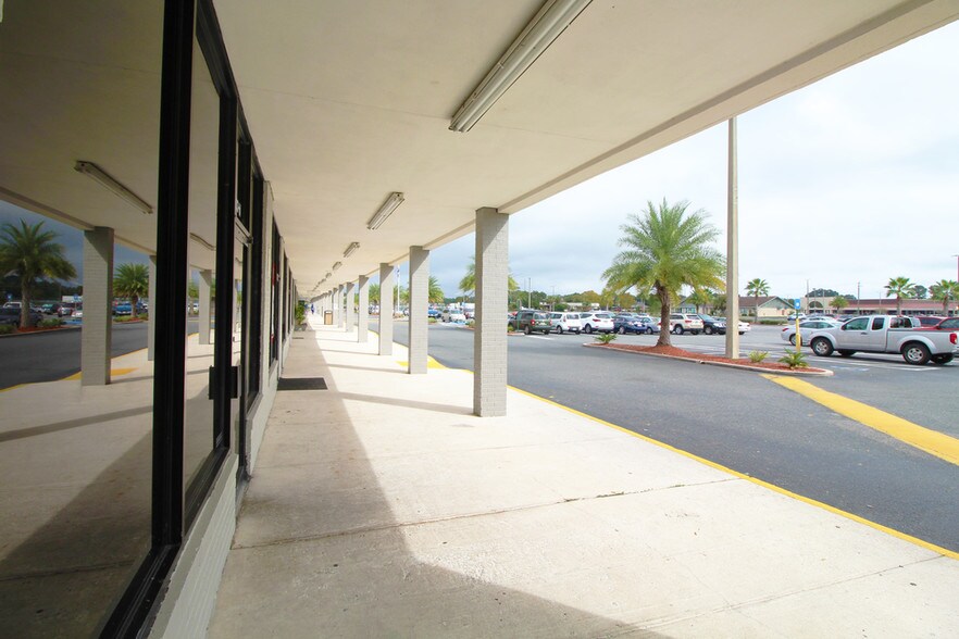 More Photos Of 2603 Osborne Rd, Saint Marys Storefront For Lease