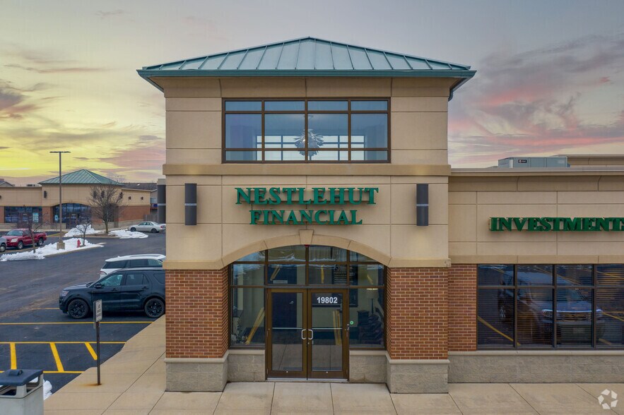 More Photos Of 19800-19866 S Harlem Ave, Frankfort General Retail For Lease