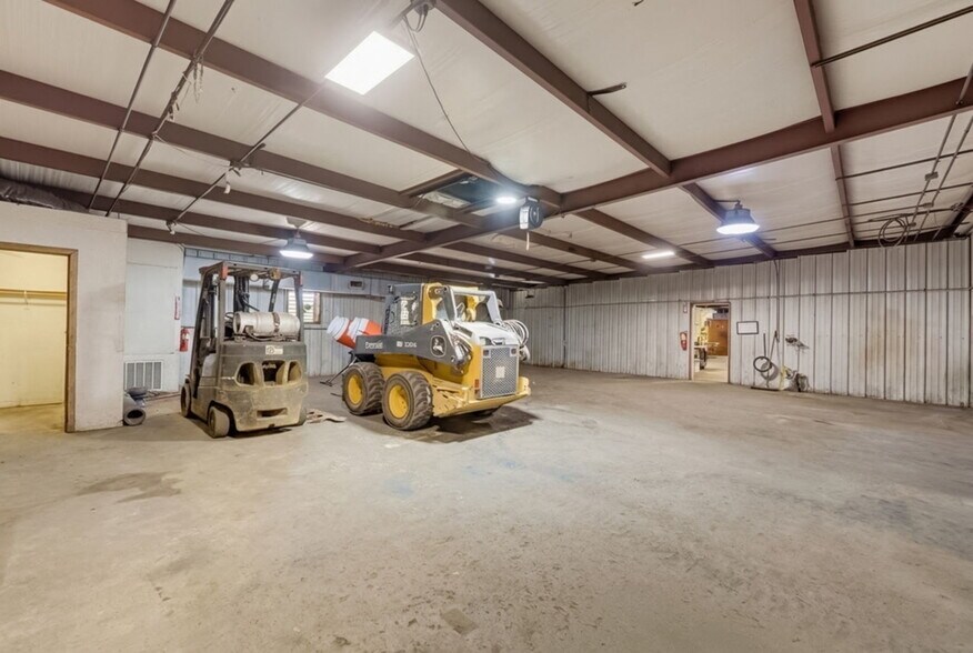More Photos Of 20300 FM 963, Lampasas Manufacturing For Sale