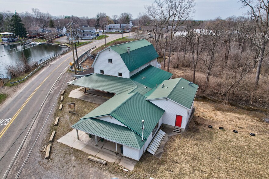 Primary Photo Of 8572 Silver Lake Rd, Linden Freestanding For Sale