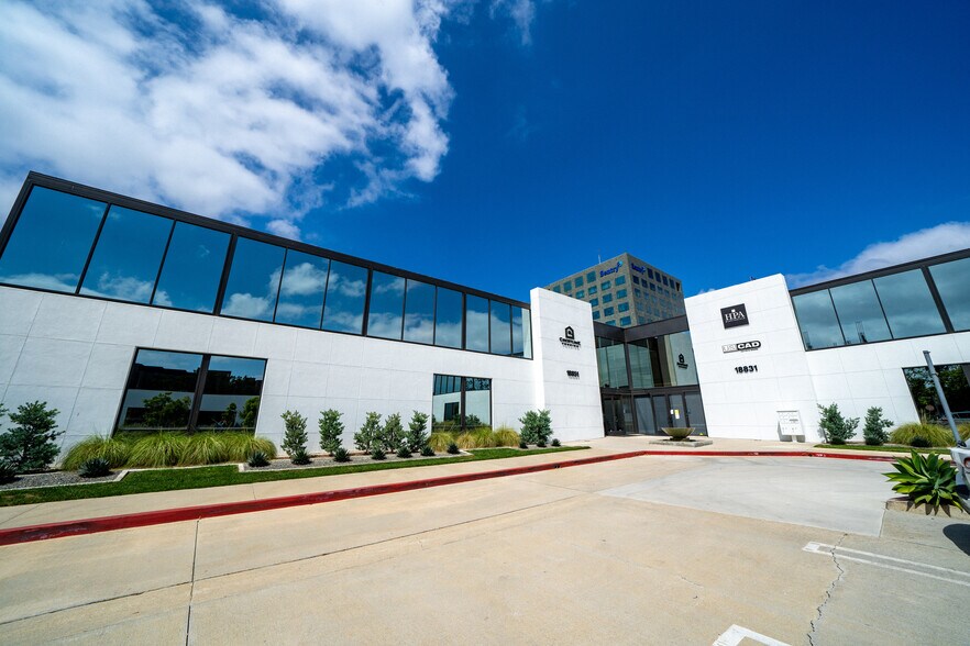 More Photos Of 18851 Bardeen Ave, Irvine Coworking Space