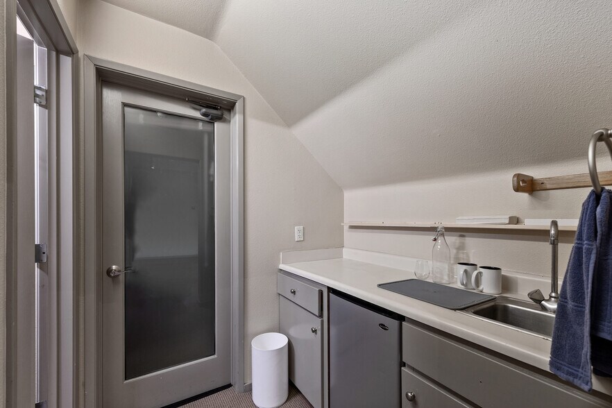 More Photos Of 600 Miller Ave, Mill Valley Office For Sale