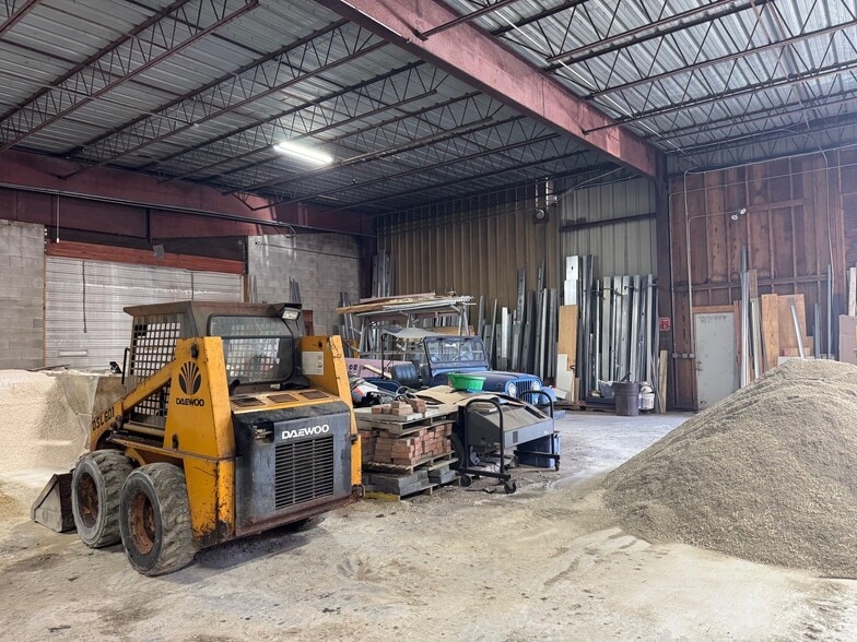 More Photos Of 930 Main St, Acton Warehouse For Lease