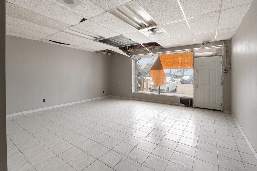 More Photos Of 2024 Dufferin Av, Wallaceburg Apartments For Sale