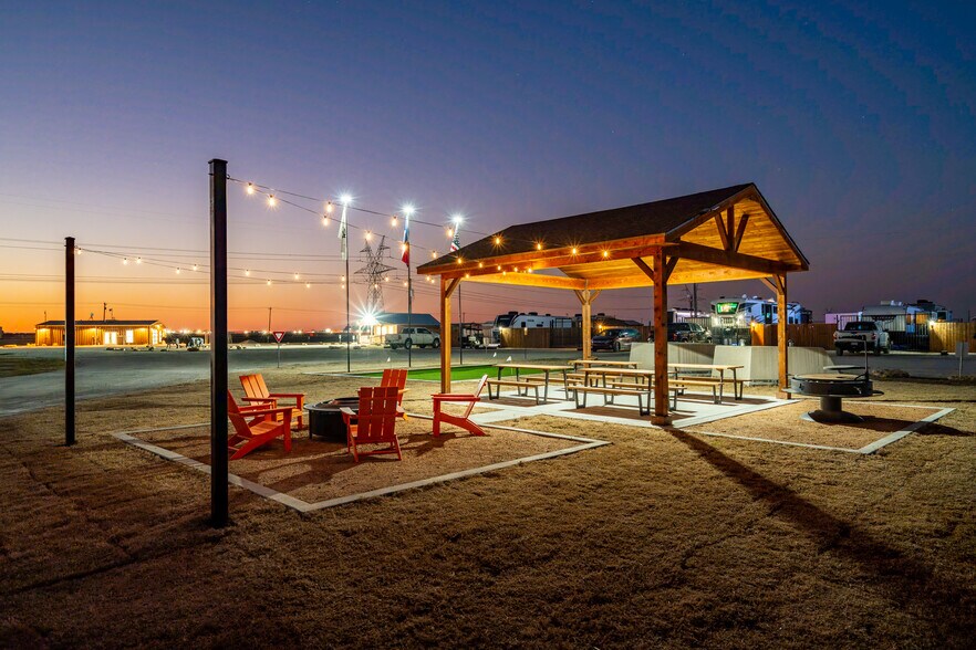 More Photos Of 4706 George Owens Rd, Ponder Trailer Camper Park For Sale