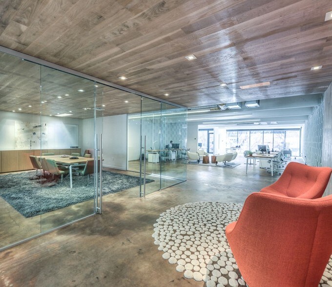 More Photos Of 616 Hawthorne St, Houston Coworking Space