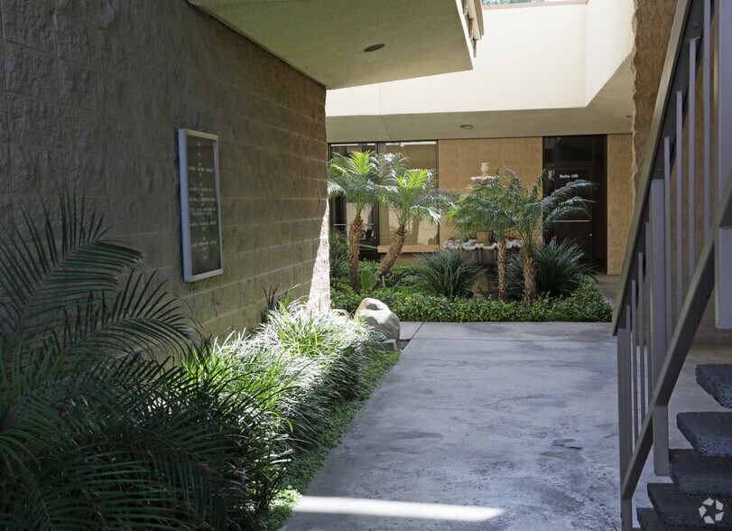More Photos Of 225 E Airport Dr, San Bernardino Medical For Lease