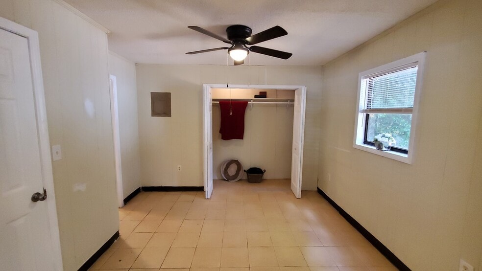 More Photos Of 120 2nd St, Winder Apartments For Sale