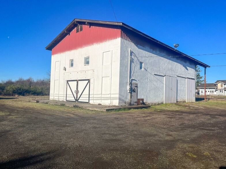 More Photos Of 28425 Salmon River Hwy, Grand Ronde Service For Lease