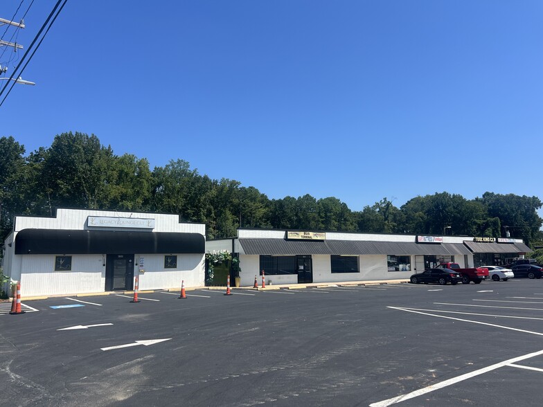 More Photos Of 4701 N Tryon St, Charlotte Unknown For Lease