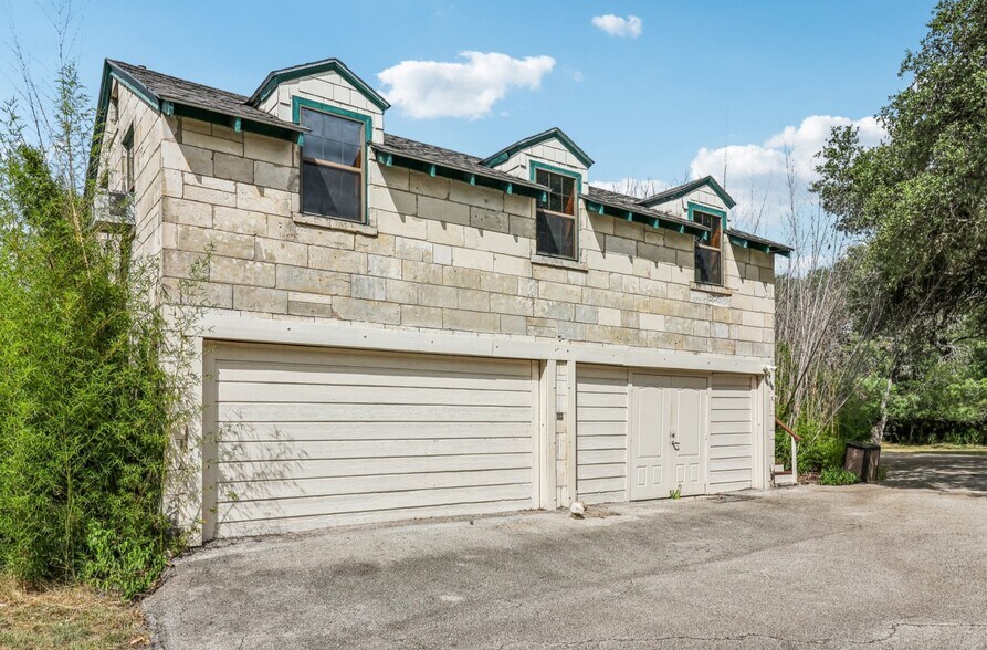 More Photos Of 7735 Mocking Bird Ln, San Antonio Lodge Meeting Hall For Sale