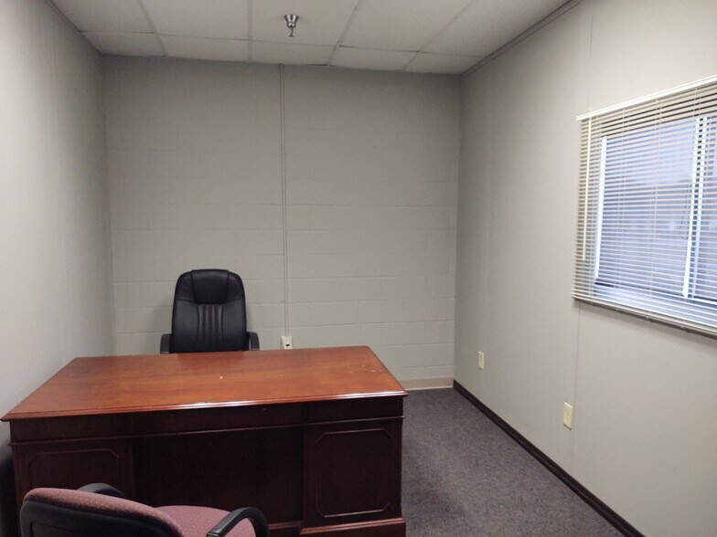 More Photos Of 970 Highway 127 N, Owenton Manufacturing For Sale