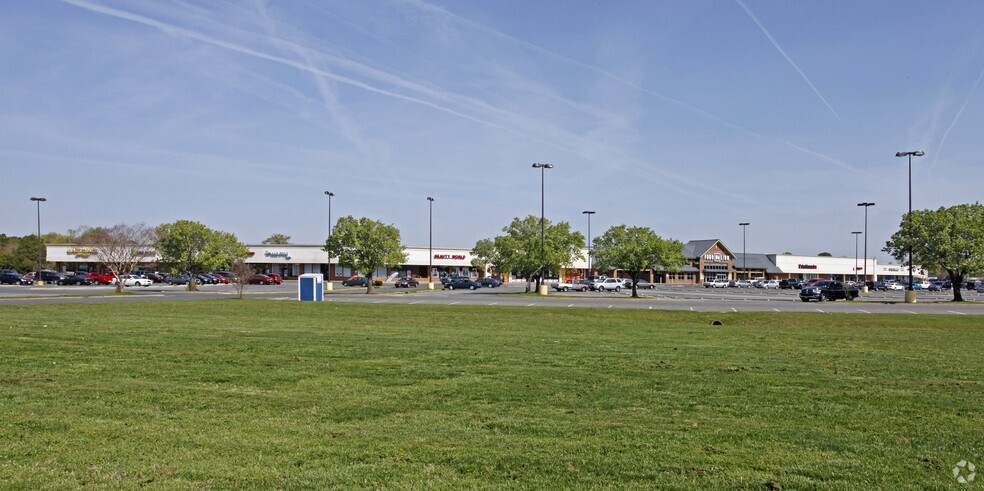 More Photos Of 4800-4808 George Washington Hwy, Portsmouth Unknown For Lease