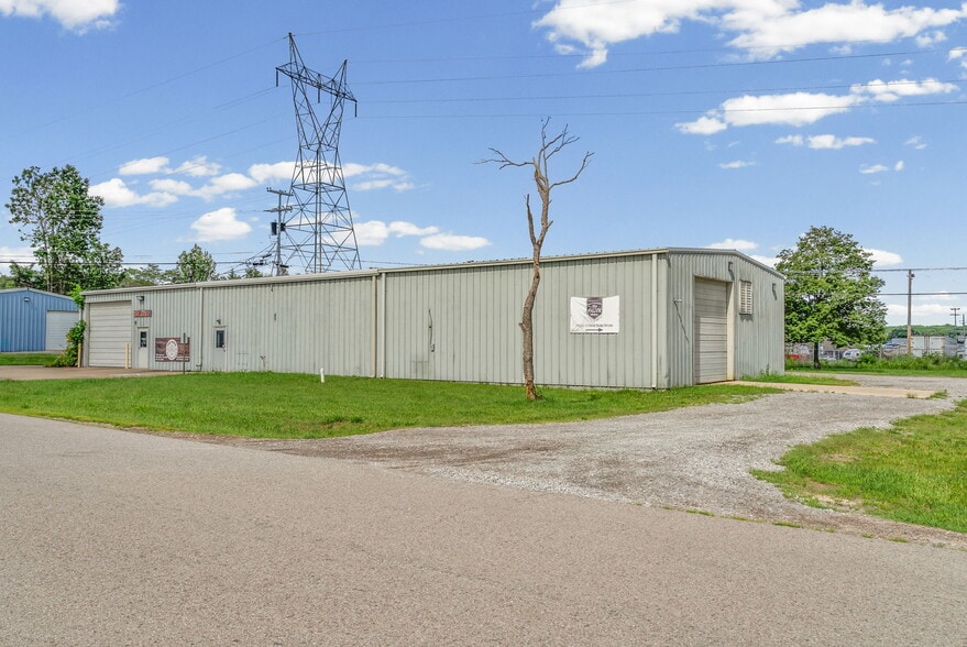 Primary Photo Of 1761 Jardco Dr, Clarksville Warehouse For Lease