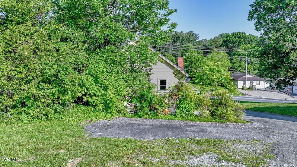 More Photos Of 457 E Bernard Ave, Greeneville General Retail For Sale