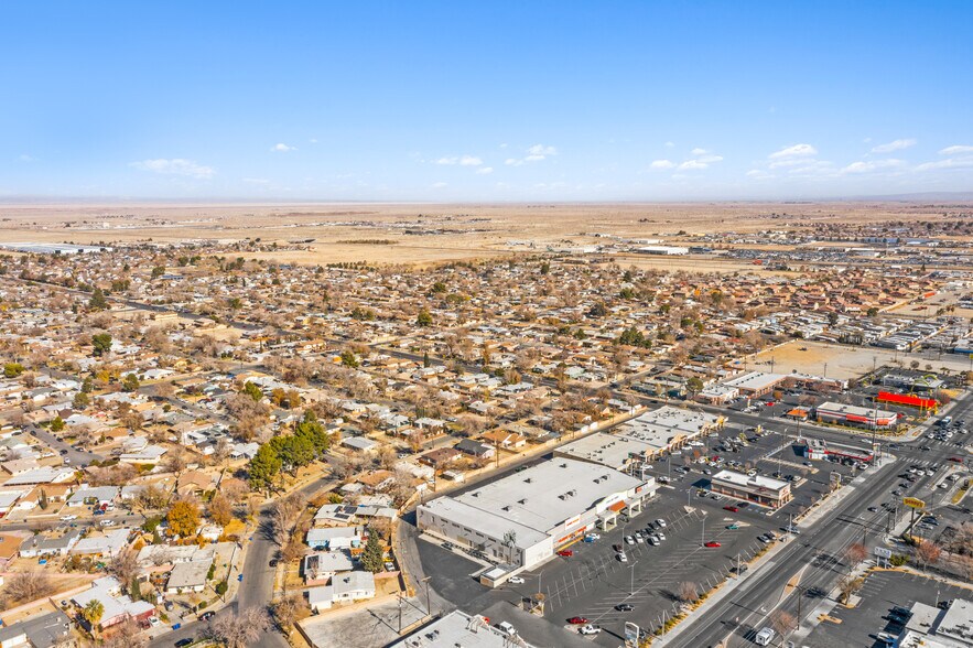 More Photos Of 1101-1111 W Avenue I, Lancaster Unknown For Lease