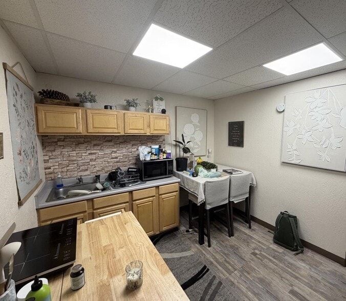 More Photos Of 1336-1340 Dixieanne Ave, Sacramento Warehouse For Sale